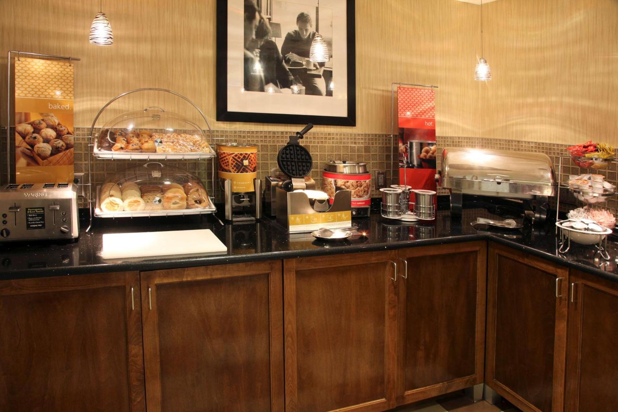 Hampton Inn Richmond/Ашланд Екстериор снимка