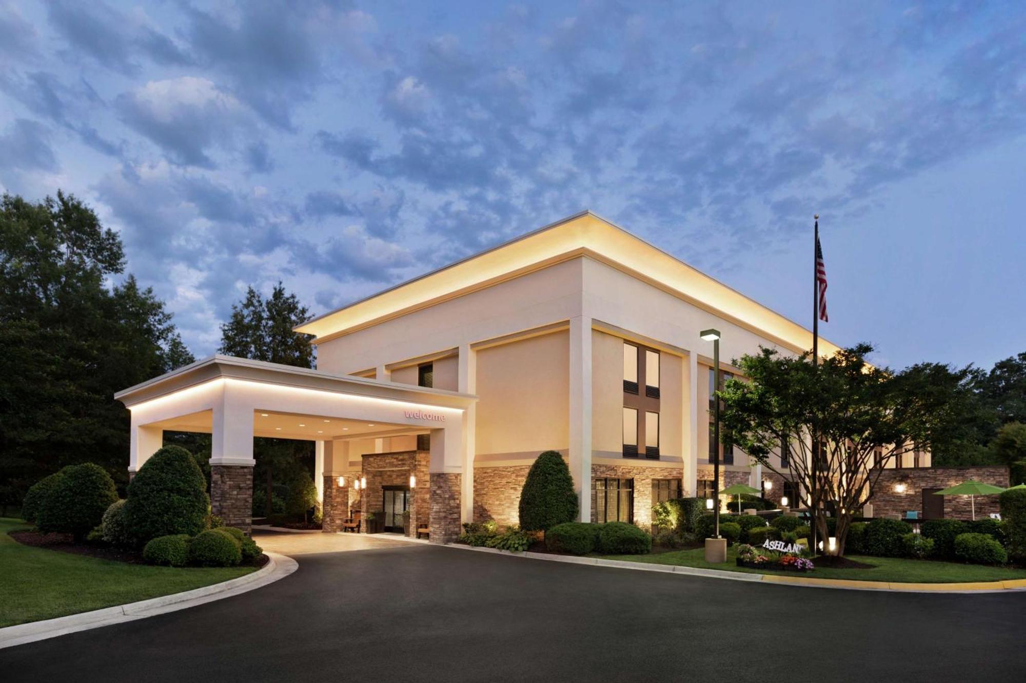 Hampton Inn Richmond/Ашланд Екстериор снимка